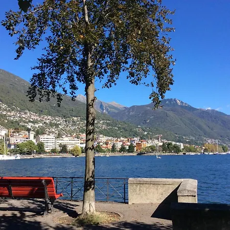 Del Parco 17 By Fewotessin Apartamento Locarno